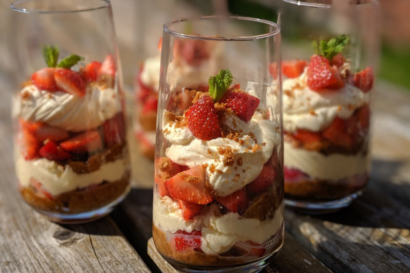 STRAWBERRY TRIFLE POTS