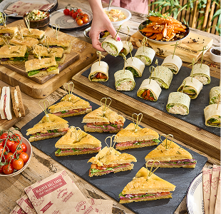 BUFFETS & ENTERTAINING